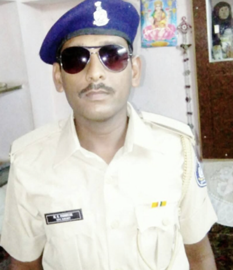 surendranagar-government-employee-caught-taking-30000-bribe-acb-lays-trap-and-arrests-him