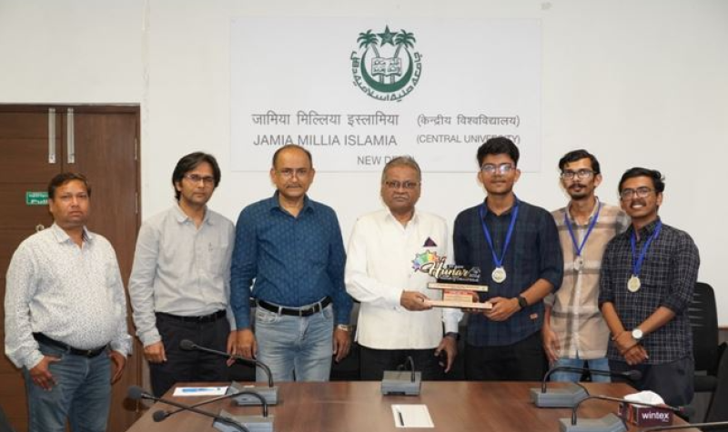 JMI Triumphs in 37th National Youth Fest Quiz Competition decoding=