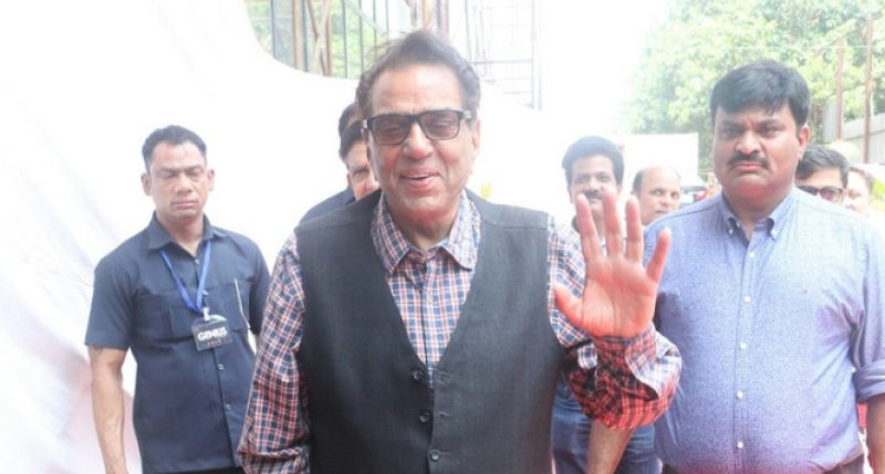 dharmendra-star-of-over-300-films-and-bollywoods-beloved-he-man-passes-away-at-89