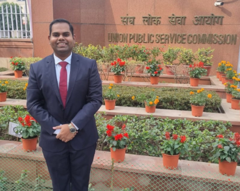 Crack Academy 's Animesh Pradhan clinches AIR 2 in UPSC, the Academy announces Scholarship Initiative to honour the topper's late mother decoding=