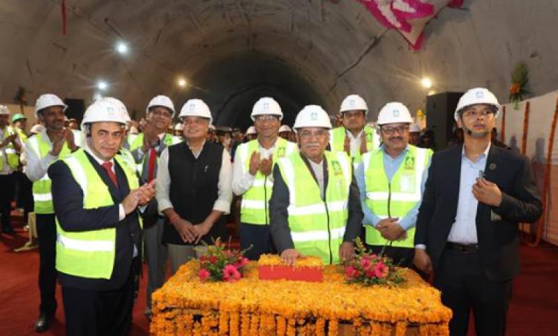 Prime Minister of Nepal triggers the last blast of Head Race Tunnel of Arun-3 Hydro Electric Project in Nepal decoding=