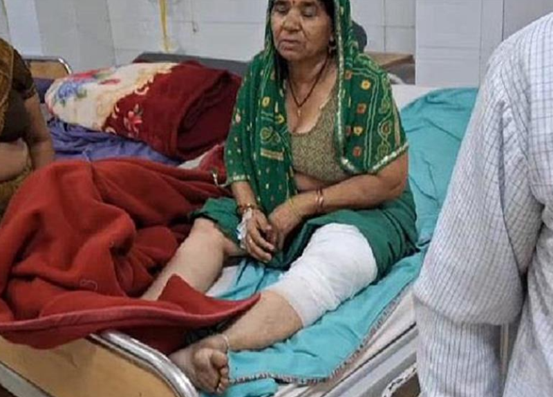 Major Accident During Baba Bageshwar Yatra, 15 to 20 Injured as Balcony Collapses decoding=