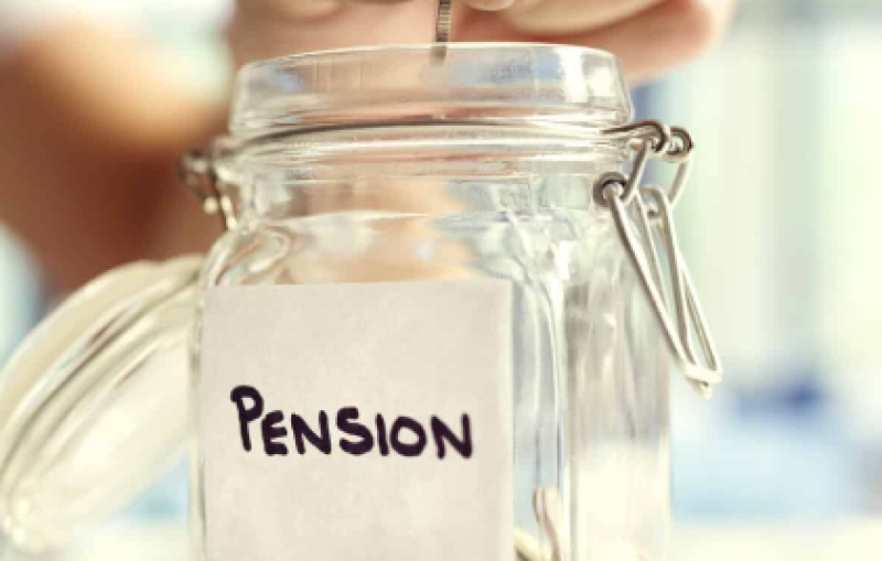 Paga Extra de Navidad 2025: Pensions Surge 3.5% to €1,200 Avg—Seniors Line Up at Banks Amid Cost-of-Living Crunch decoding=