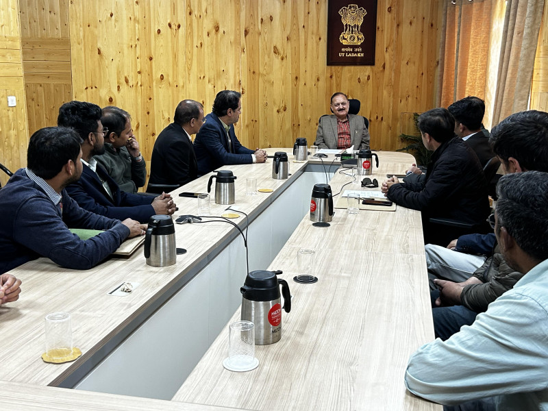 NTPC Hands Over Five Hydrogen Fuel Cell Buses to Leh Administration