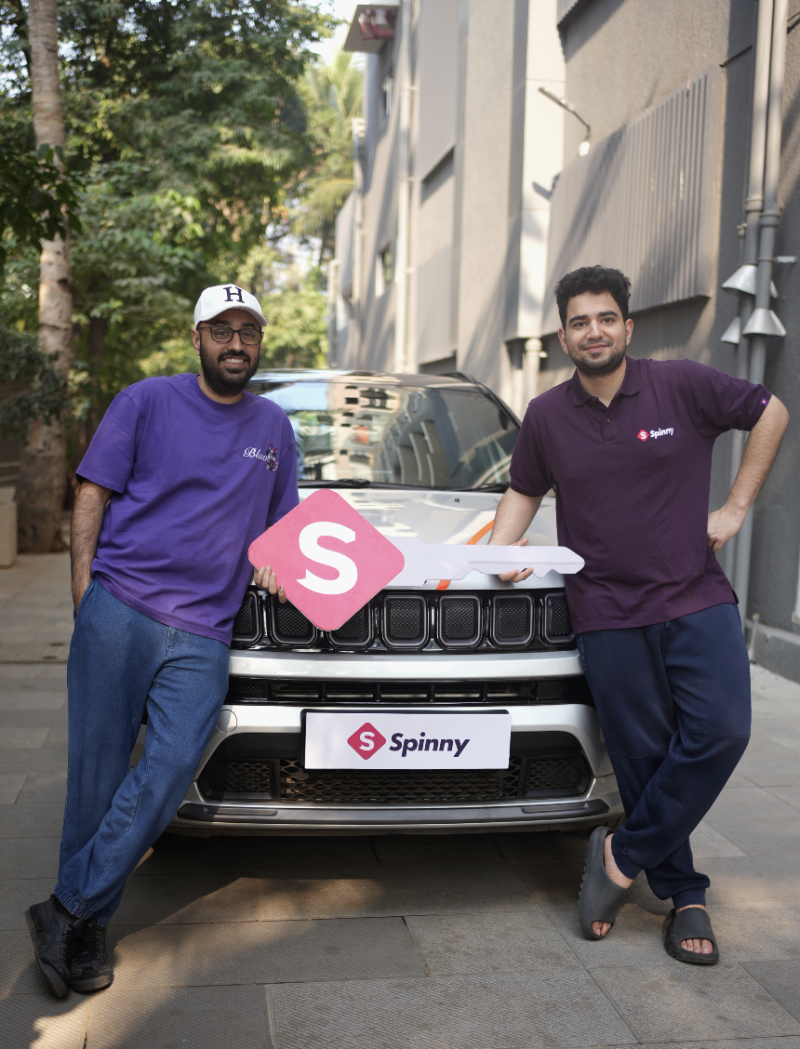 samay-finally-wears-spinnys-t-shirt-for-a-free-car