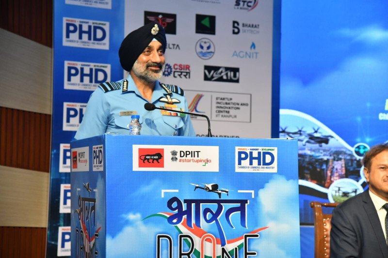 “Future Warfare Will Depend on Manned - Unmanned Integration”, says  Air Chief Marshal Amar Preet Singh at  PHDCCI's Bharat Drone Manthan 3.0 decoding=