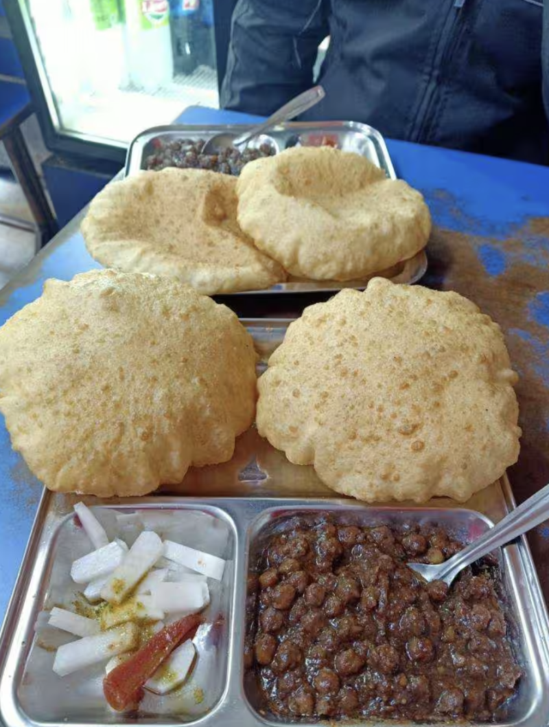 10 Must-Try Foods in Delhi Right Now (November–December 2025)