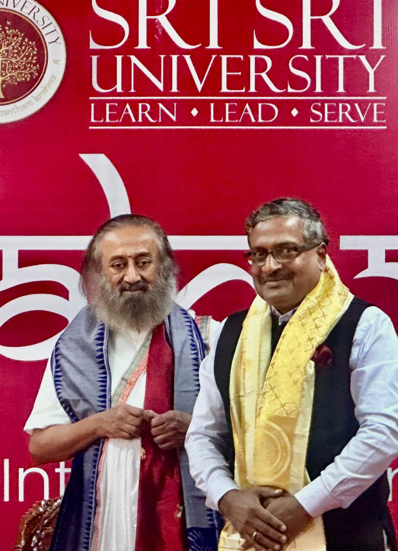iim-sambalpur-and-sri-sri-university-partner-to-boost-innovation-research-and-holistic-learning