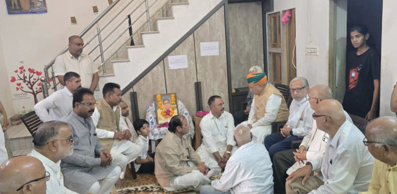 Union Minister Arjun Ram Meghwal Expresses Condolences on the Demise of Smt. Kamla Devi