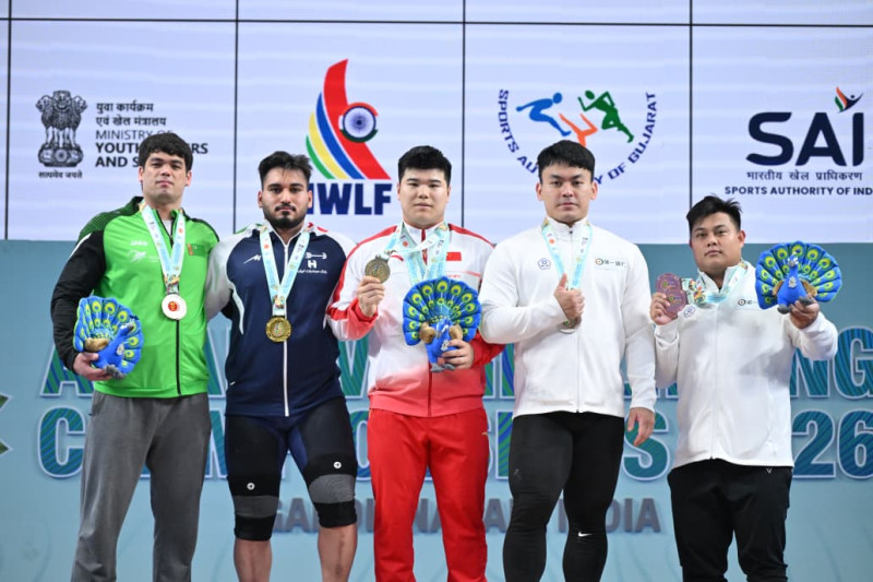 irans-alireza-yousefi-creates-new-world-asian-records-in-mens-110kg-at-asian-weightlifting-championships-2026