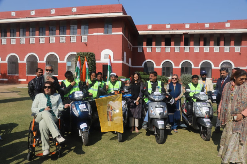 Padma Shri Paralympian Deepa Malik flagged off 20 days long and 6000 km Sangati yatra decoding=