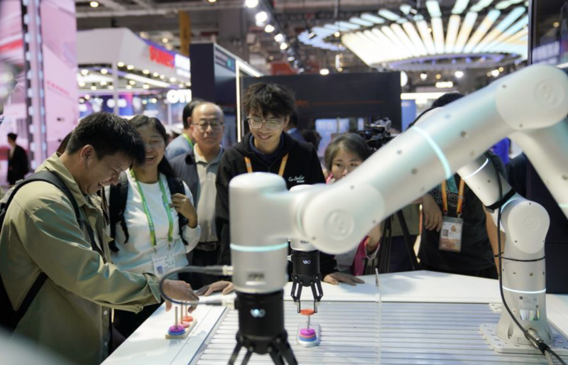 shanghai-sees-surge-in-demand-for-ai-trainers-as-city-flags-role-as-skill-in-short-supply