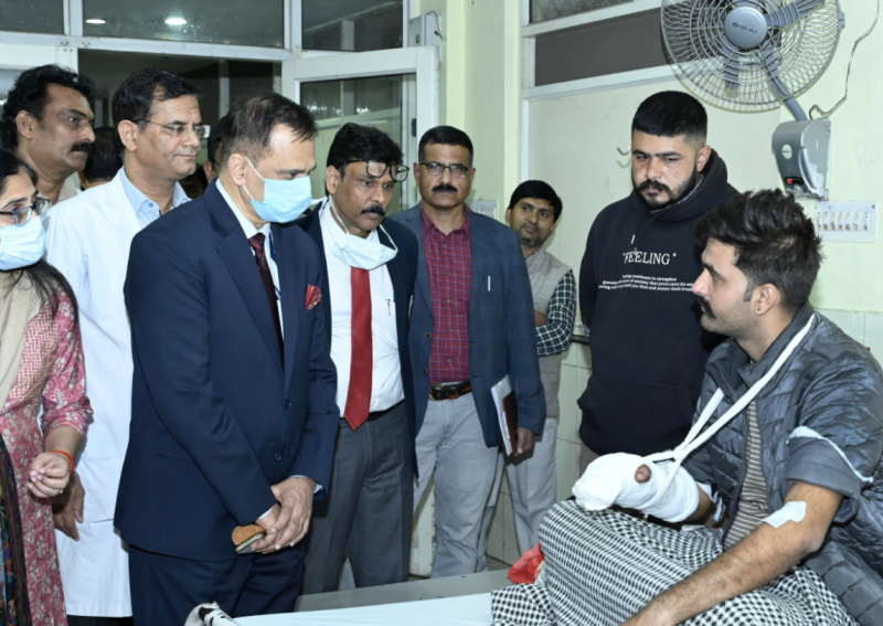 Chief Secretary Inspects SMS Trauma Center — Action Plan for Road Safety Soon; Trauma Care Policy to Be Formulated; Strengthening of Trauma Centers Across Rajasthan decoding=