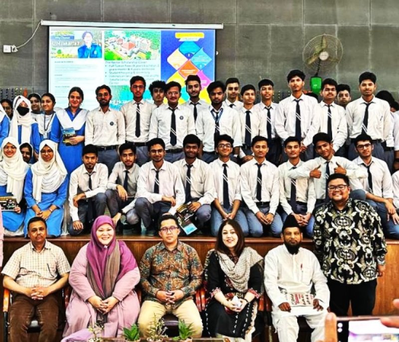 indonesian-delegation-visits-jamia-school-interacts-with-students-in-career-counselling-session