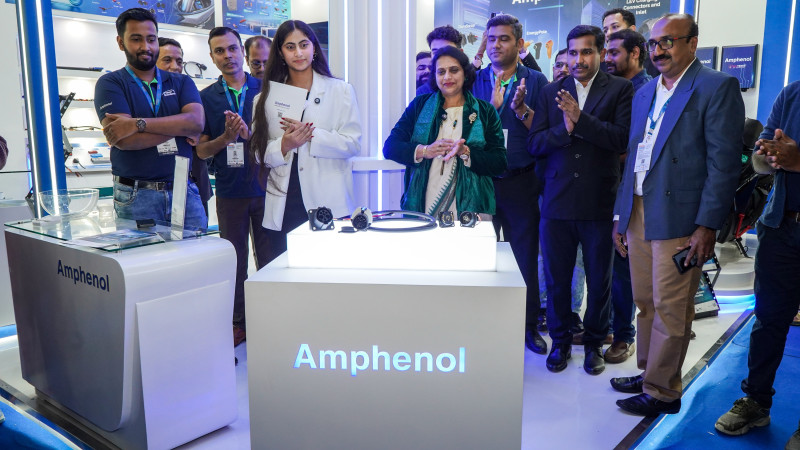 amphenol-pioneers-innovation-launches-two-made-in-india-tech-solutions-at-bharat-mobility-global-expo-2025