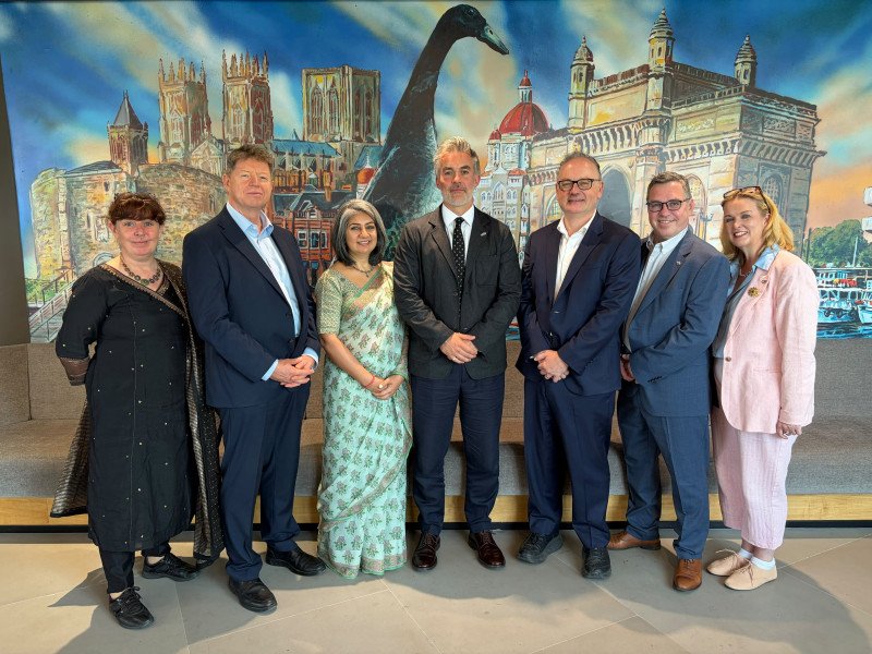 Mayor’s Gateway Scholarship launches at University of York Mumbai decoding=