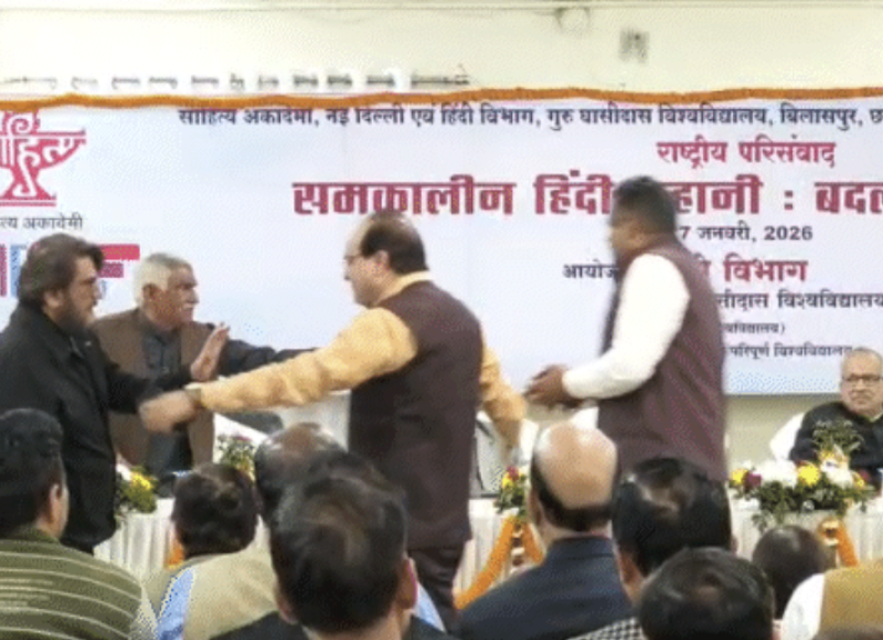 uproar-at-ggu-vice-chancellor-ousts-renowned-writer-from-stage-guests-walk-out-in-protest