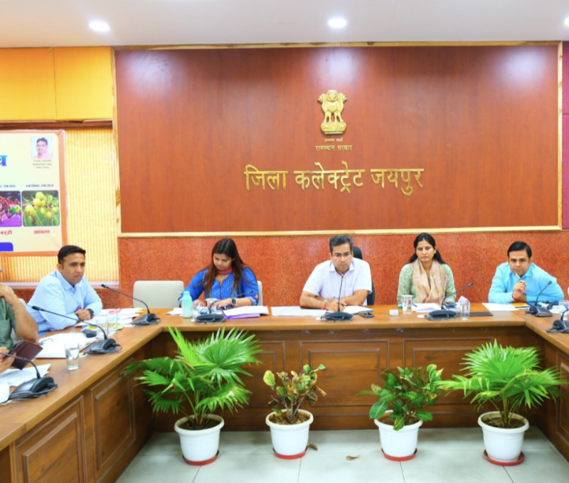 Jaipur Collector Reviews Pending Budget Announcements, Directs Departments to Expedite Implementation decoding=