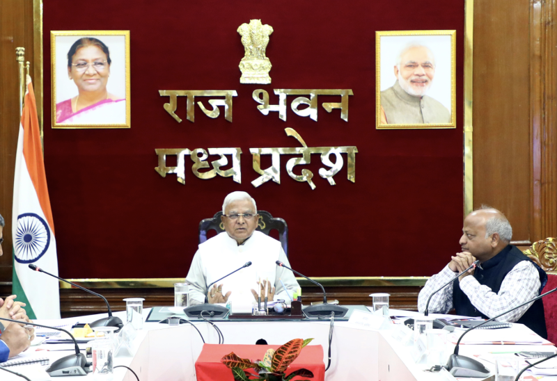 distribute-medicines-as-per-mobile-unit-route-chart-governor-patel