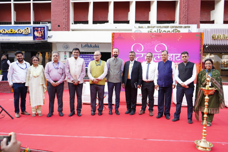 Grand Inauguration of “Diwali Haat 2025” supported by NABARD in New Delhi decoding=