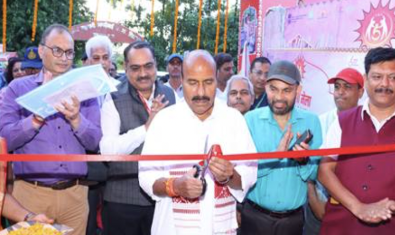 Union Minister Dr. Virendra Kumar inaugurates the 21st Divya Kala Mela in Jabalpur, Madhya Pradesh decoding=