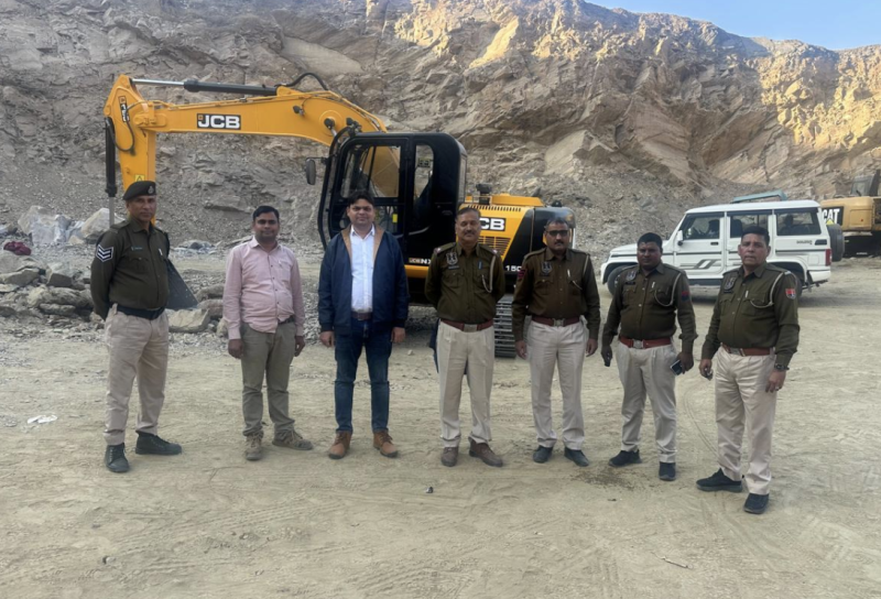 major-action-against-illegal-mining-and-transportation-in-aravalli-region-16-vehicles-including-two-excavators-seized