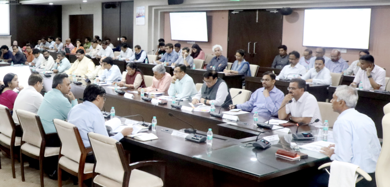 MP Chief Secretary sets April 15 deadline for 2026–27 departmental action plans; orders weekly CM Helpline review decoding=