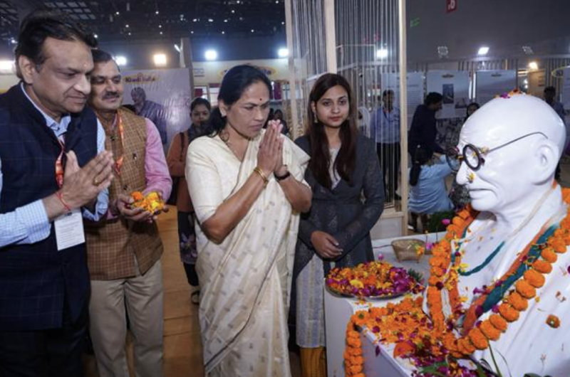 Minister of State for MSME Sushri Shobha Karandlaje visited 'Khadi India and Coir Board Pavilions' in 43rd India International Trade Fair (IITF)-2024 at Bharat Mandapam