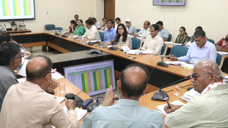 panchayati-raj-minister-reviews-pending-cases-orders-disposal-within-15-days