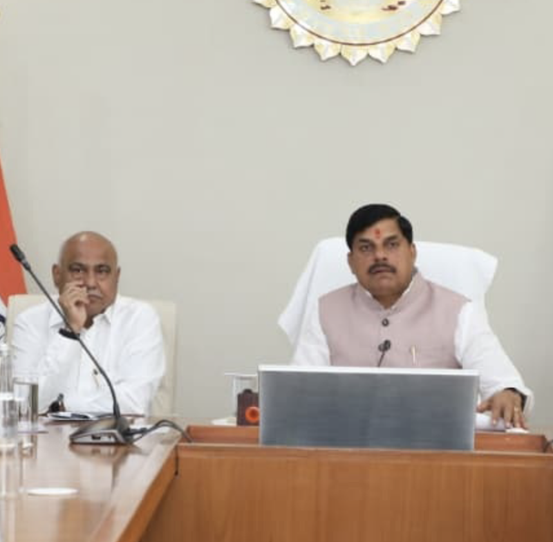 mp-sets-target-to-link-26000-villages-to-dairy-network-aims-for-52-lakh-kg-daily-milk-procurement