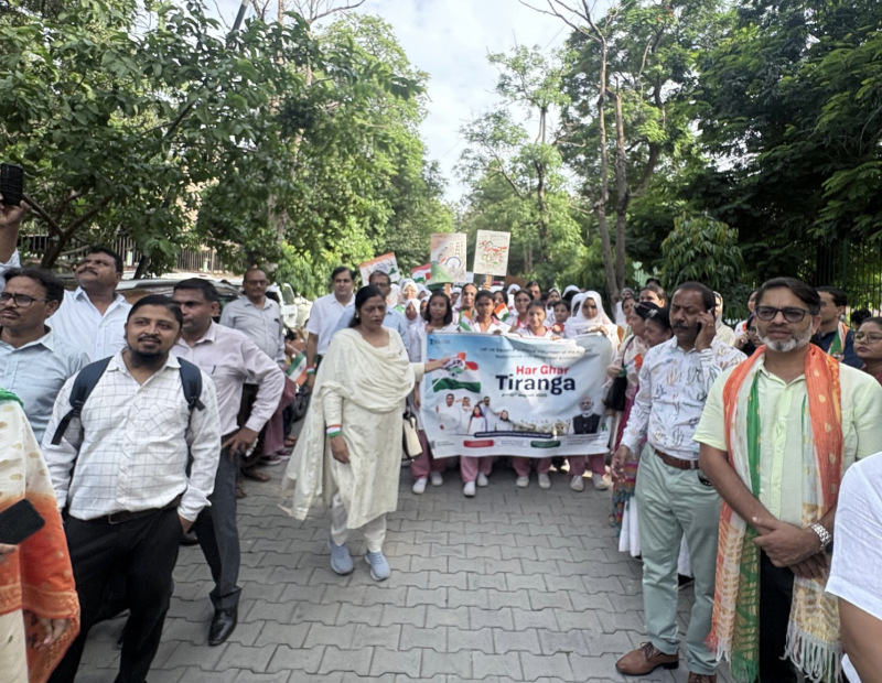 JMI, VC and Registrar flag off a grand 'Tiranga Yatra' to mark the Har Ghar Tiranga (HGT) campaign; Thousands of students and faculty members march together showcasing patriotic fervor and zest