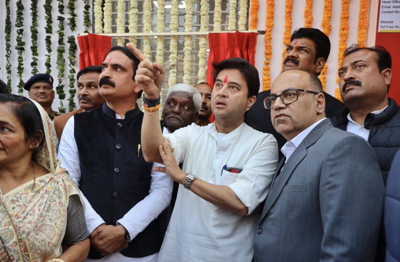 Jyotiraditya M. Scindia inaugurated the Guna Head Post Office and Passport Seva Kendra Extension Building decoding=