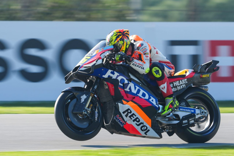 mir-battles-on-for-top-honda-honours-in-barcelona-sprint