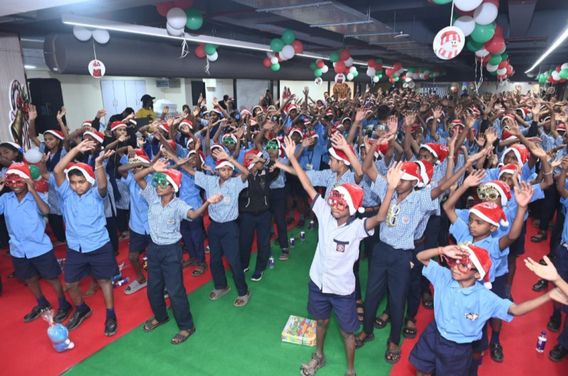 lilavati-hospital-uplifts-spirit-of-children-with-festive-joy-gifts-and-happiness