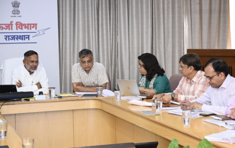 Energy Minister Reviews Power Distribution Companies — Farmers to Get Uninterrupted Power Supply in Upcoming Rabi Season decoding=