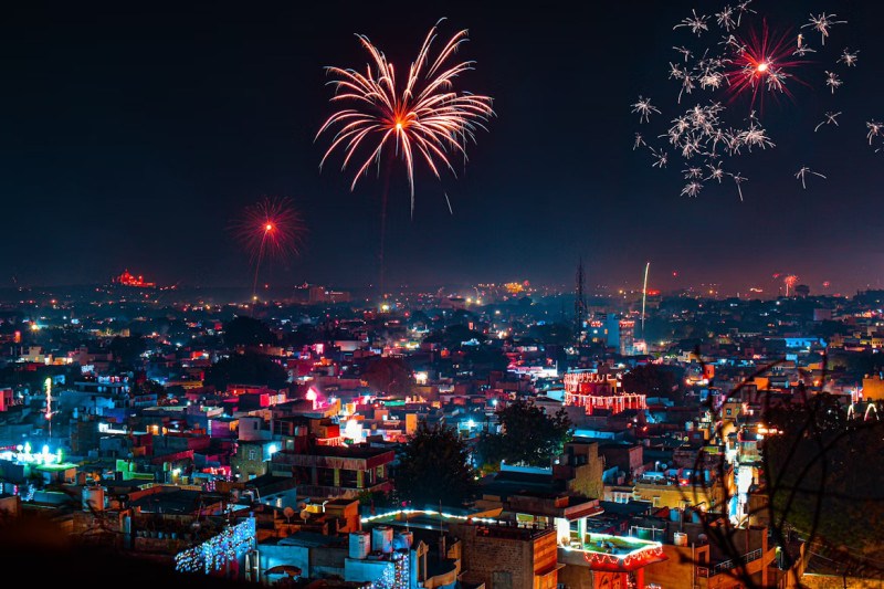 agoda-data-shows-67-rise-in-international-travel-interest-to-india-during-diwali-2025
