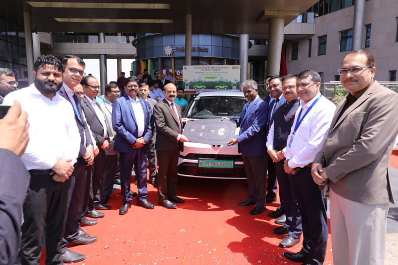 Punjab National Bank Drives Sustainable Mobility with Induction of Tata EV Fleet decoding=