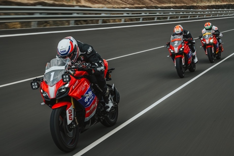 TVS Motor Company and Apollo Tyres set a new 24-hour Indian National Speed Endurance Record on the TVS Apache RR 310; clocks 3,657 kms at an average speed of 152 km/h at NATRAX, Indore decoding=