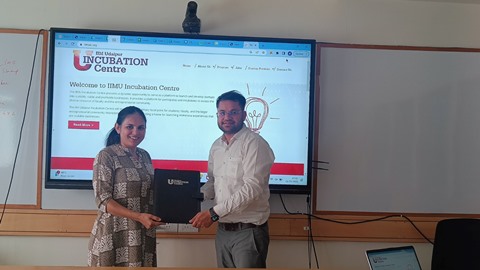 IIM Udaipur Incubation Centre Join hands With Aspirelabs to Make Udaipur Plastic-Free decoding=