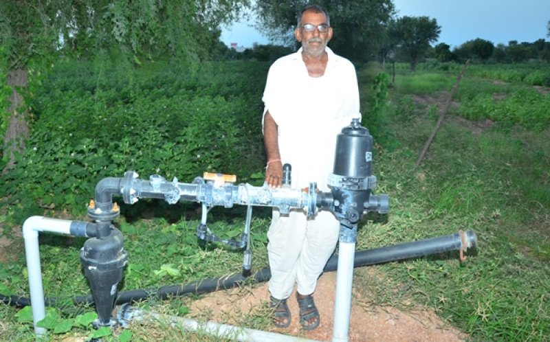 ambuja-cements-empowers-marwar-mundwa-farmers-with-farm-ponds-and-micro-irrigation-encouraging-water-efficiency-and-harvesting