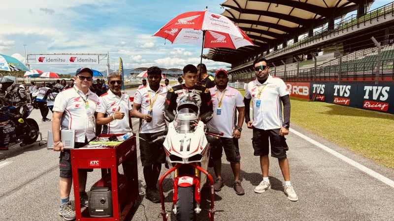 idemitsu-honda-racing-india-riders-show-steady-performance-in-race-1