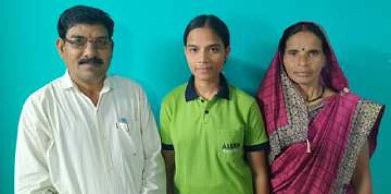 Monali from Madhya Pradesh and Meenakshi from Chhattisgarh to Become Doctors After Free Coaching in Kota
