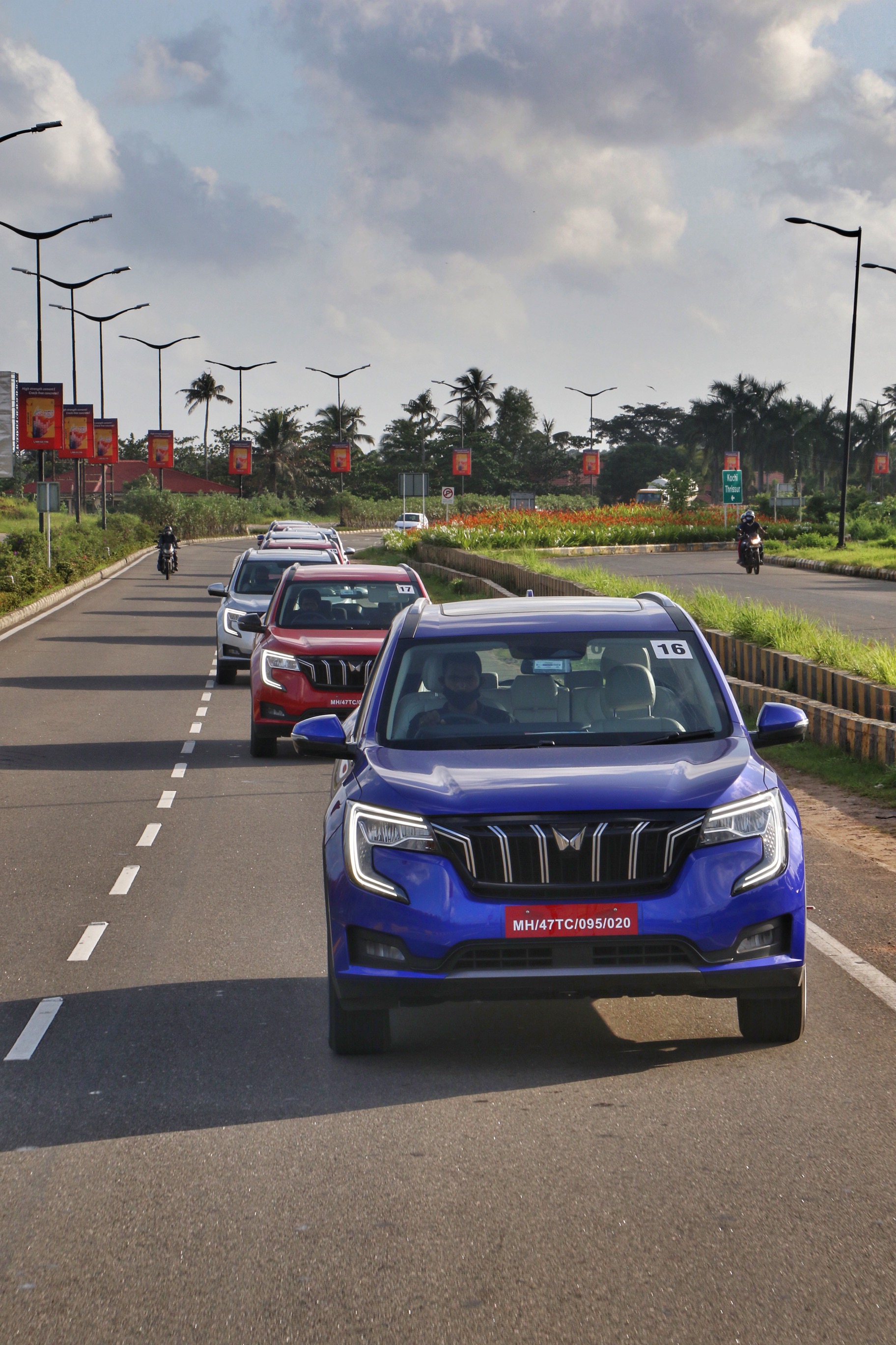 mahindra-freedom-drive-with-the-xuv700-makes-a-pitstopat-jaipur