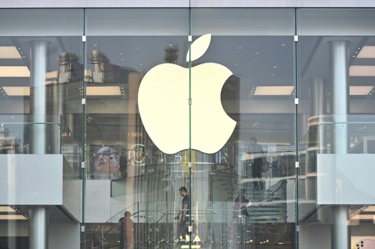 apple-chief-defends-pulling-app-used-by-hong-kong-protestors