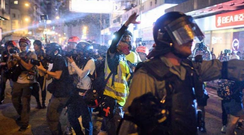 Fierce clashes in Hong Kong ahead of China’s 70th anniversary decoding=