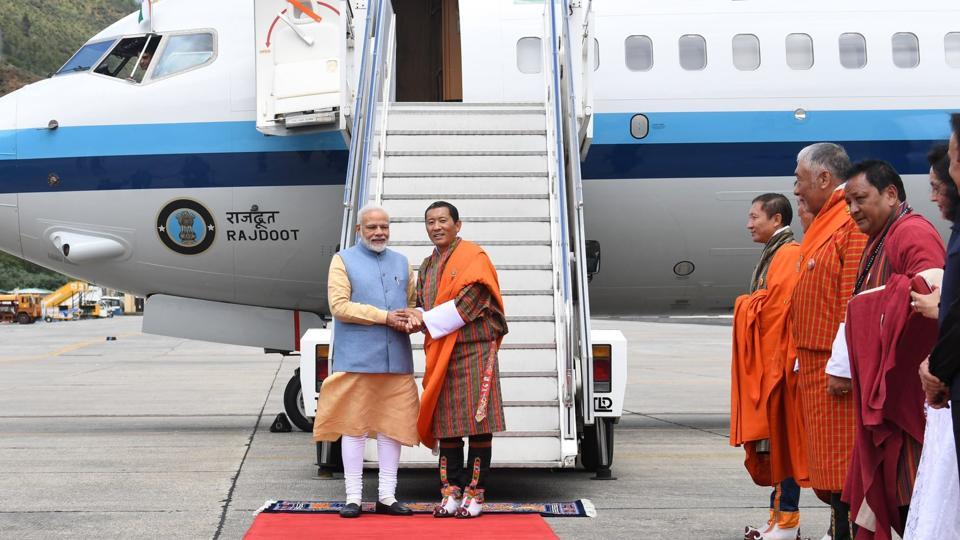 PM Modi holds talks with Bhutanese counterpart Dr. Lotay Tshering decoding=