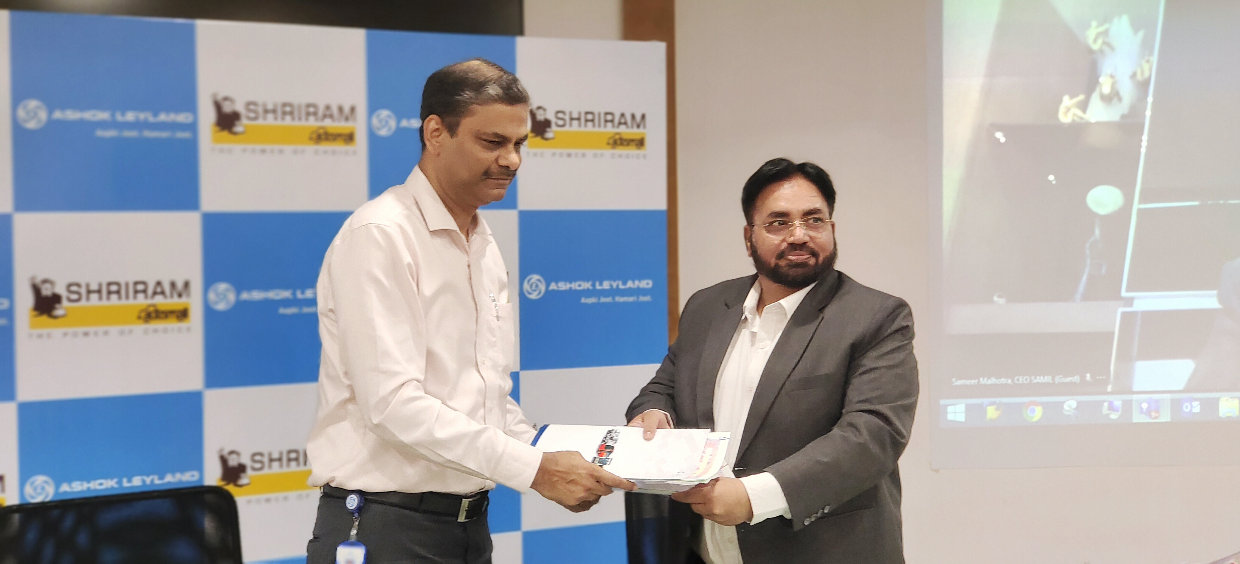ashok-leyland-ties-up-with-shriram-auto-mall-to-enter-theused-commercial-vehicles-business