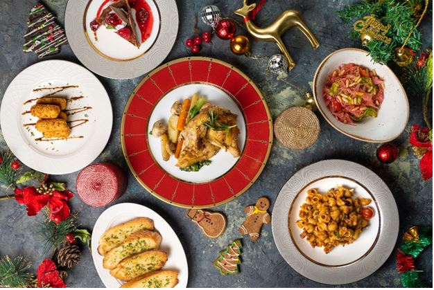 INDULGE IN CHRISTMAS FAVOURITES WITH THE QMIN HOLIDAY SOIRÉE MENU decoding=