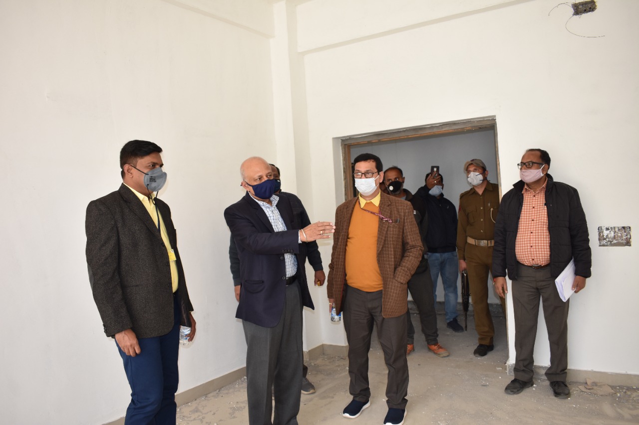 IIMC DG reviews construction work of Jammu Campus decoding=