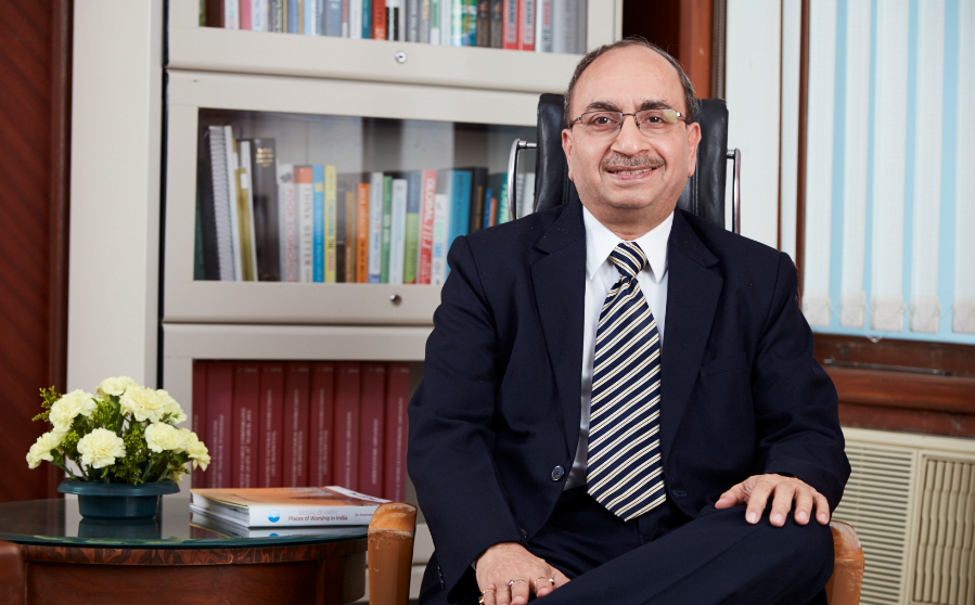 Dinesh Kumar Khara takes charge as Chairman of SBI decoding=